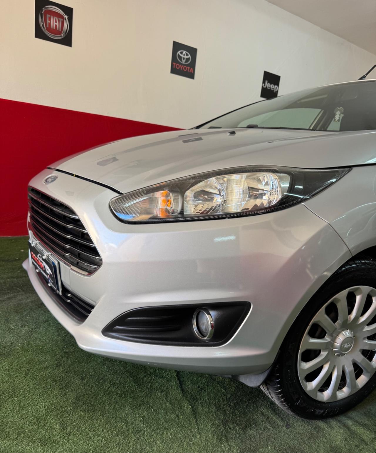Ford Fiesta 1.5 TDCi 75CV 5 porte Titanium