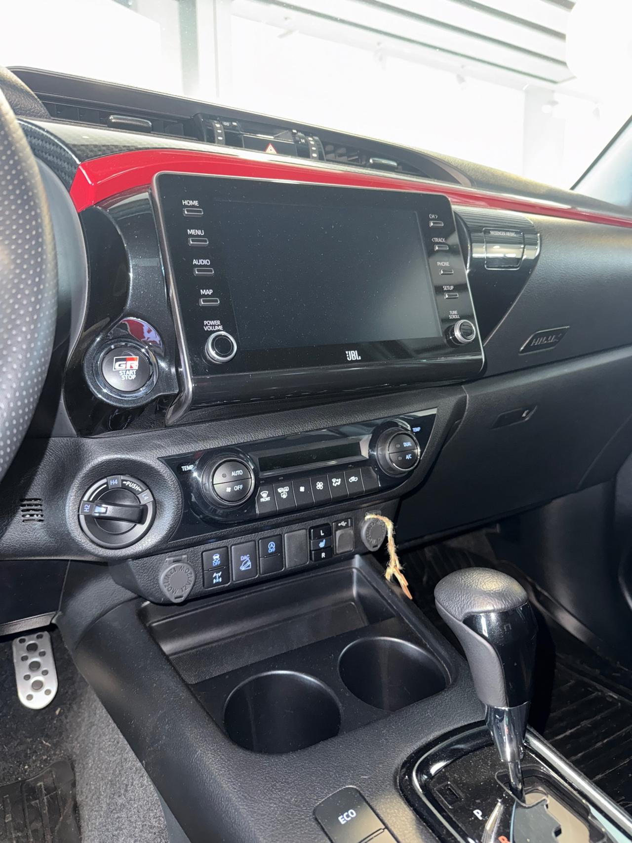 Toyota Hilux 2.8 D-4D A/T GR SPORT IVA ESPOSTA my24"