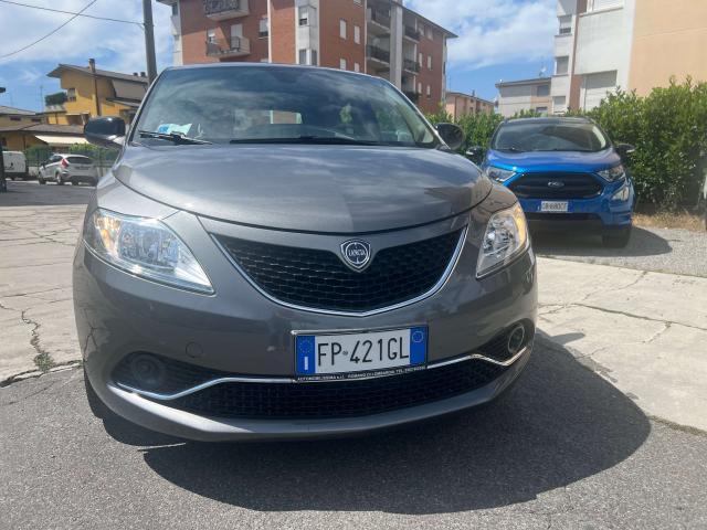 Lancia Ypsilon 1.2 Gold 69cv OK NEOPATENTATI