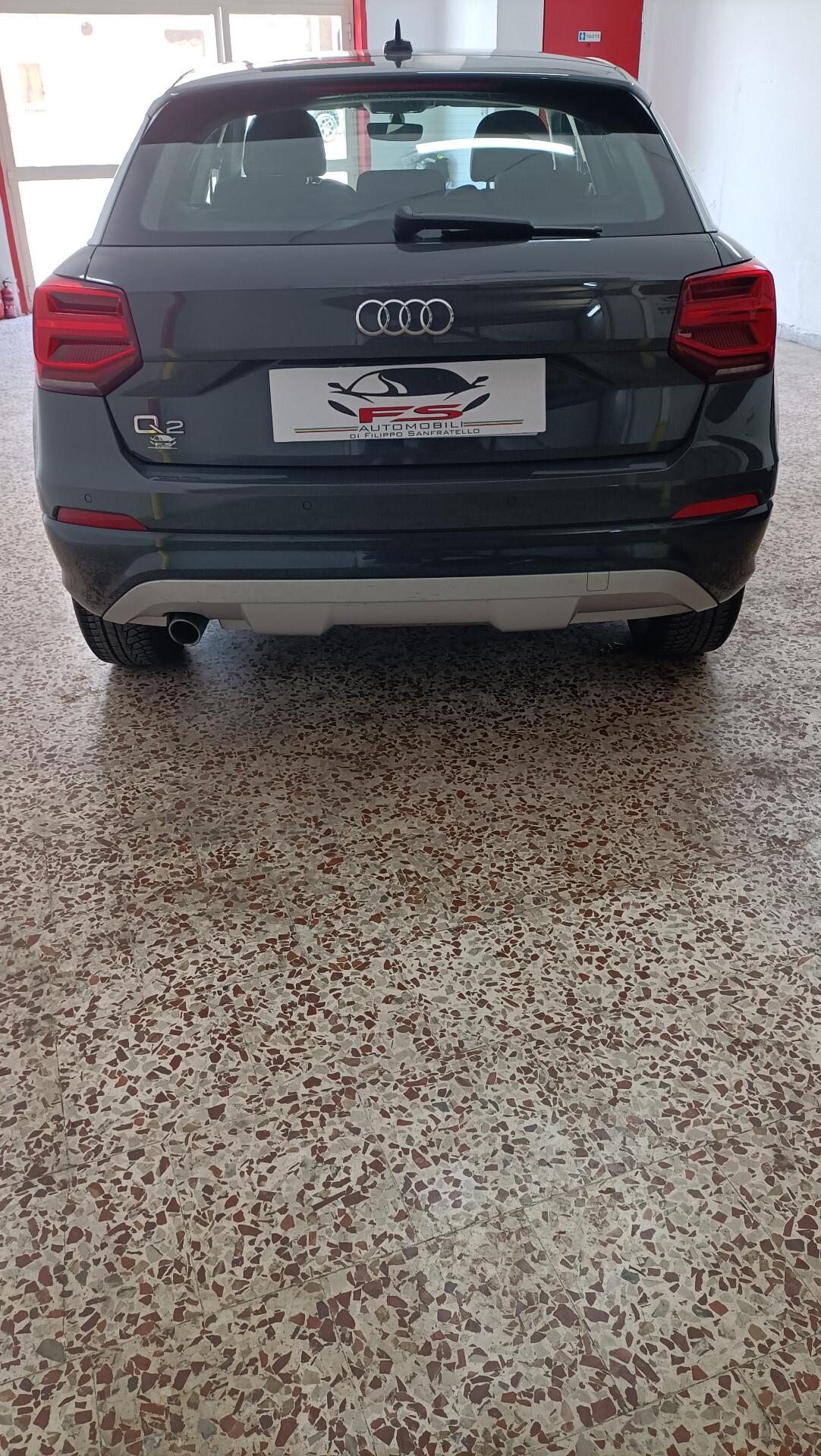 Audi Q2 30 TDI Identity Black