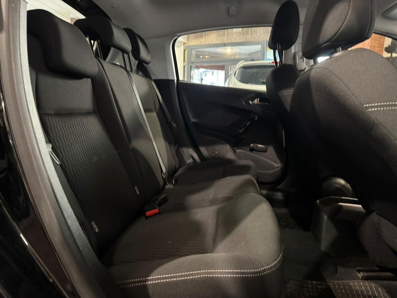 Peugeot 208 PureTech 82 5 porte Allure