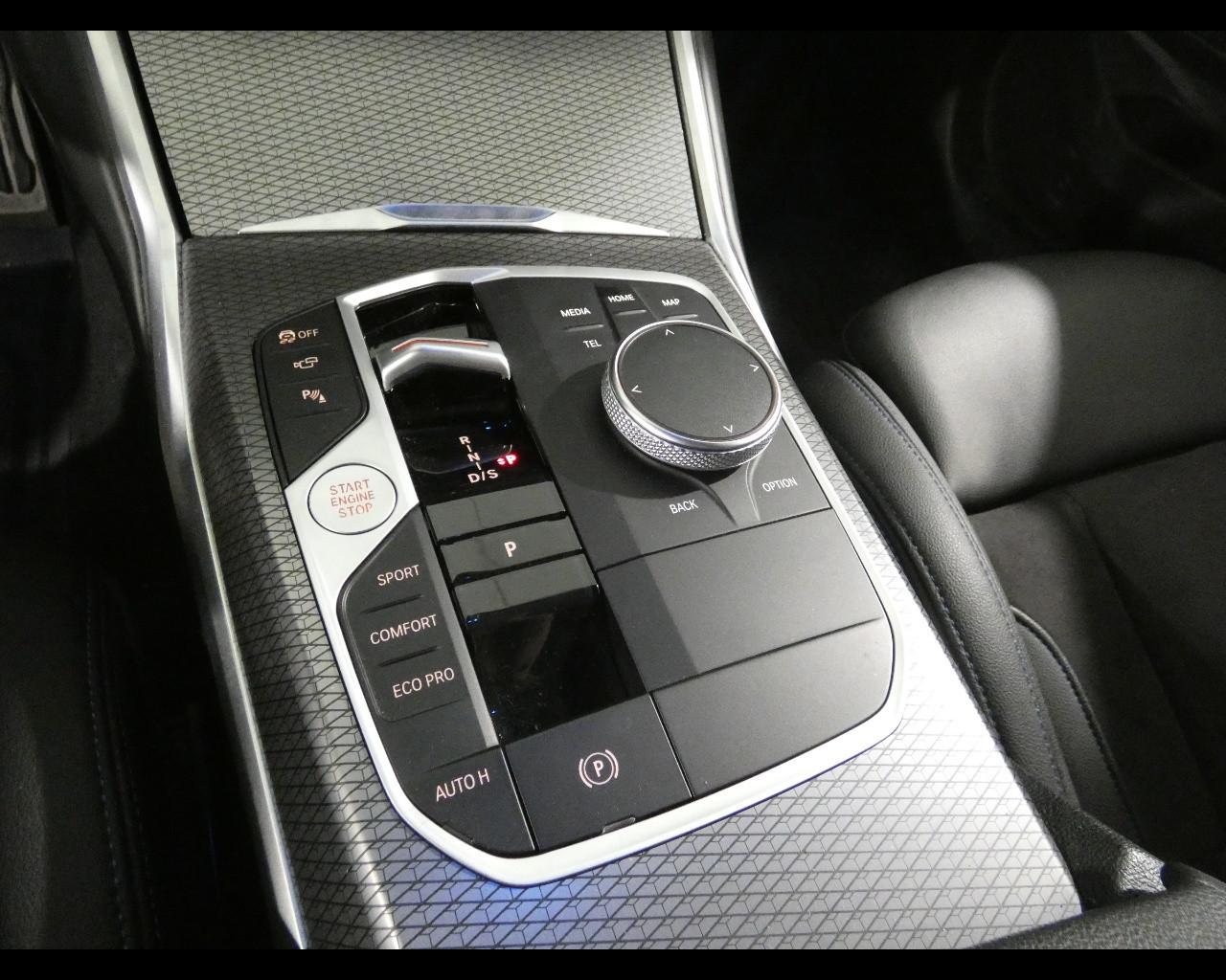 BMW Serie 3(G20/1-80/1) - 320d 48V xDrive Touring Msport