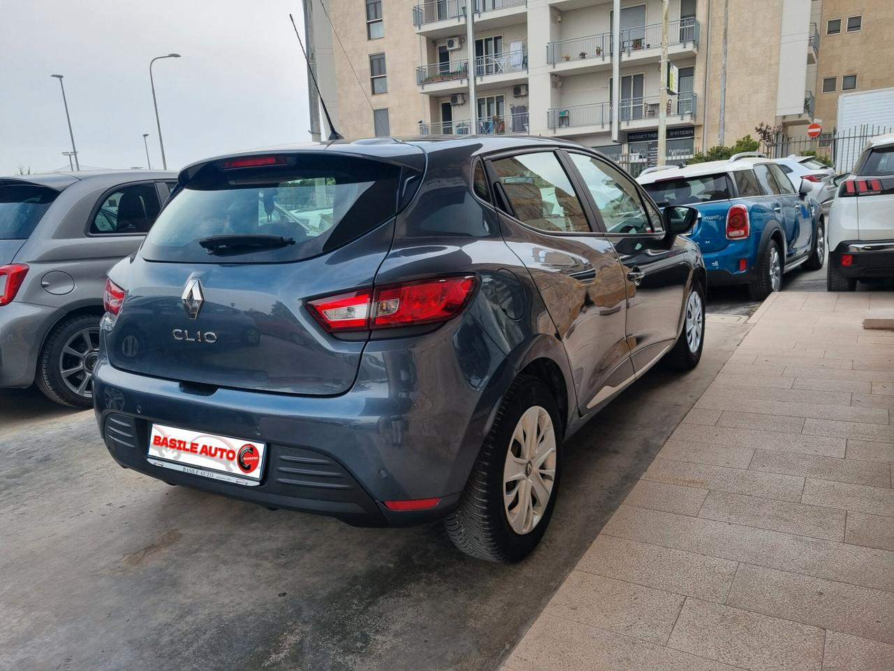 Renault Clio dCi 8V 90 CV 5 porte Moschino Intens