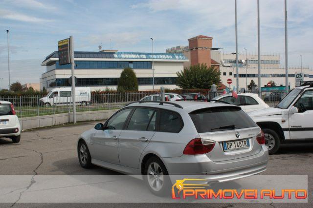 BMW 318 d cat Touring Attiva