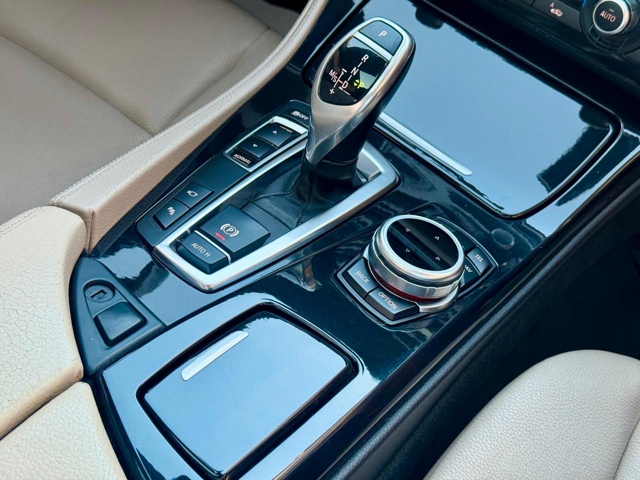 BMW SERIE 5 (F10/F11) 530D 245HP MSPORT - 2011