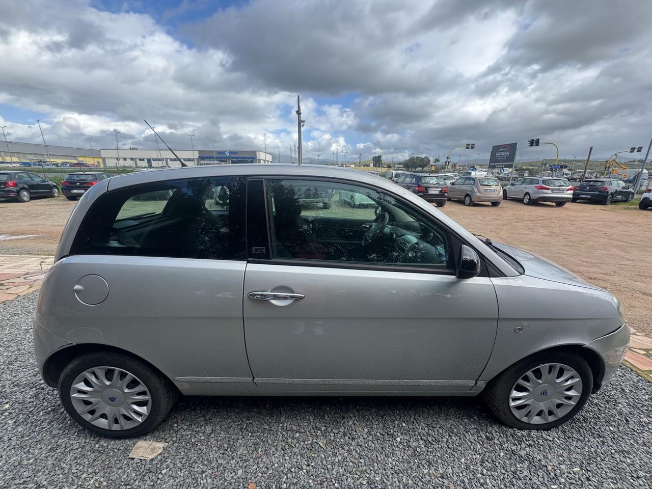 Lancia Ypsilon 1.2 69 CV Diva