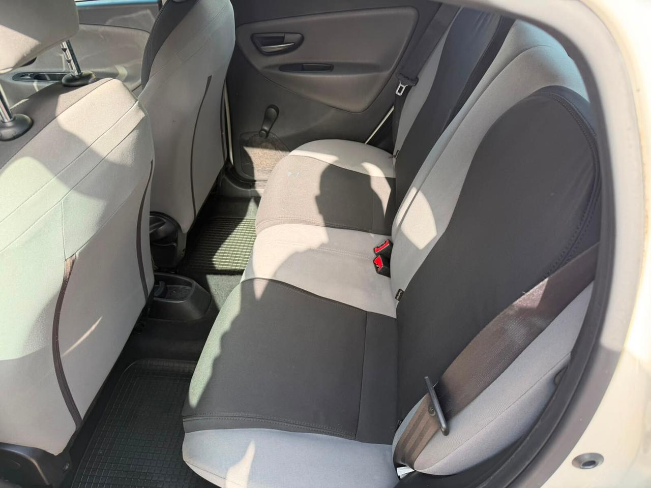Lancia Ypsilon 1.2 69 BENZINA CV 5 porte S&S Silver - ANNO 2013 - NEOPATENTATO