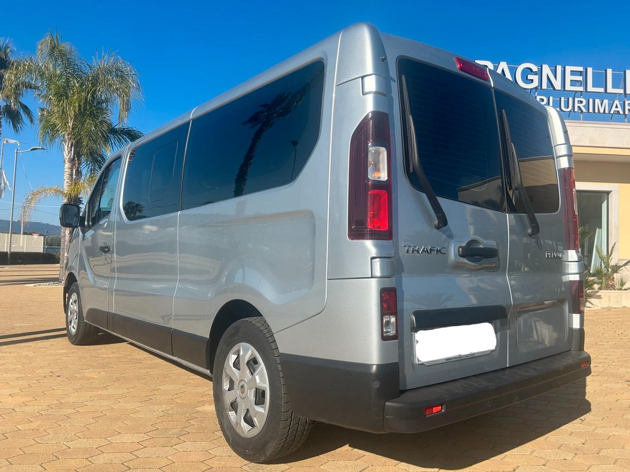Renault Trafic 9posti 2.0BluedCi 150CV P.Lungo Zen