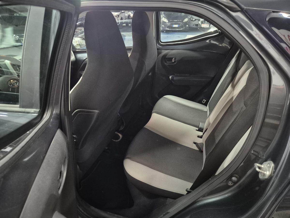 TOYOTA - Aygo - 1.0 VVT-i 69 CV 5 porte x-clusiv