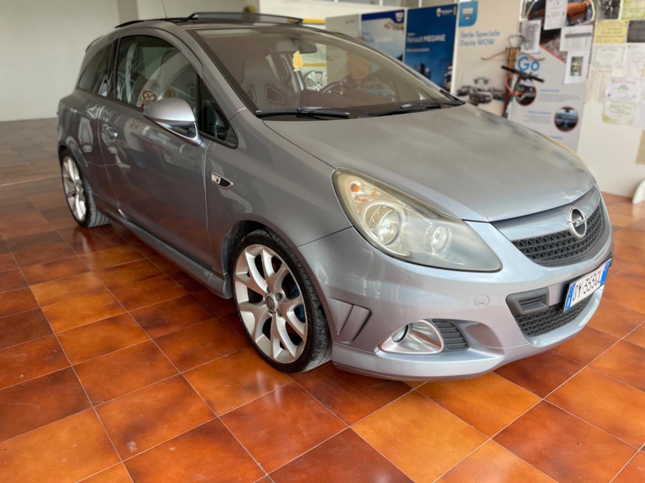 Opel Corsa 1.6 T 192CV 3 porte OPC