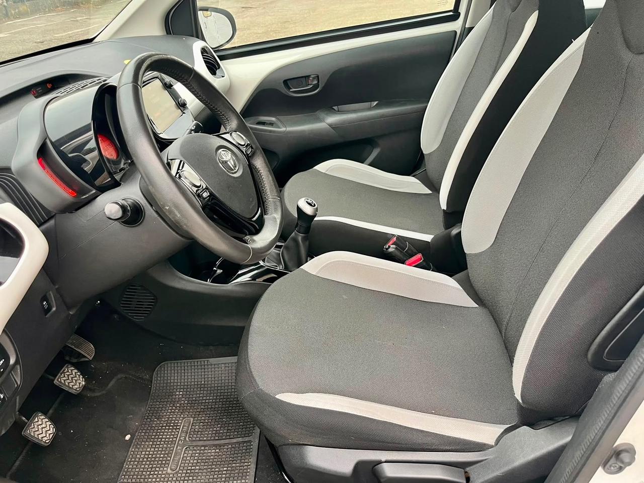 Toyota Aygo 1.0benz 2015 163.000km neopatentati