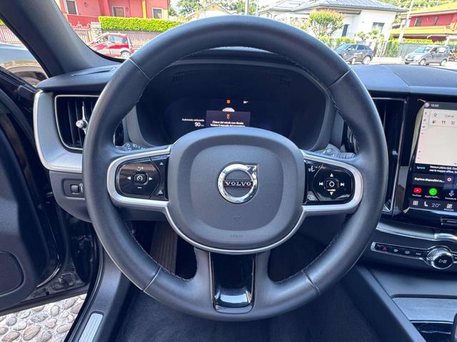 VOLVO XC60 B4 (d) AWD automatico Plus Dark