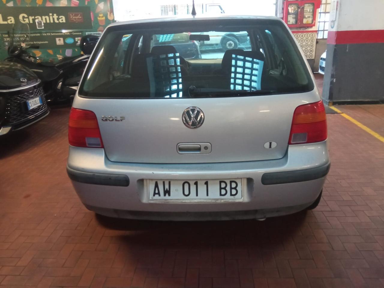 Volkswagen Golf 1.4 16V cat 5 porte