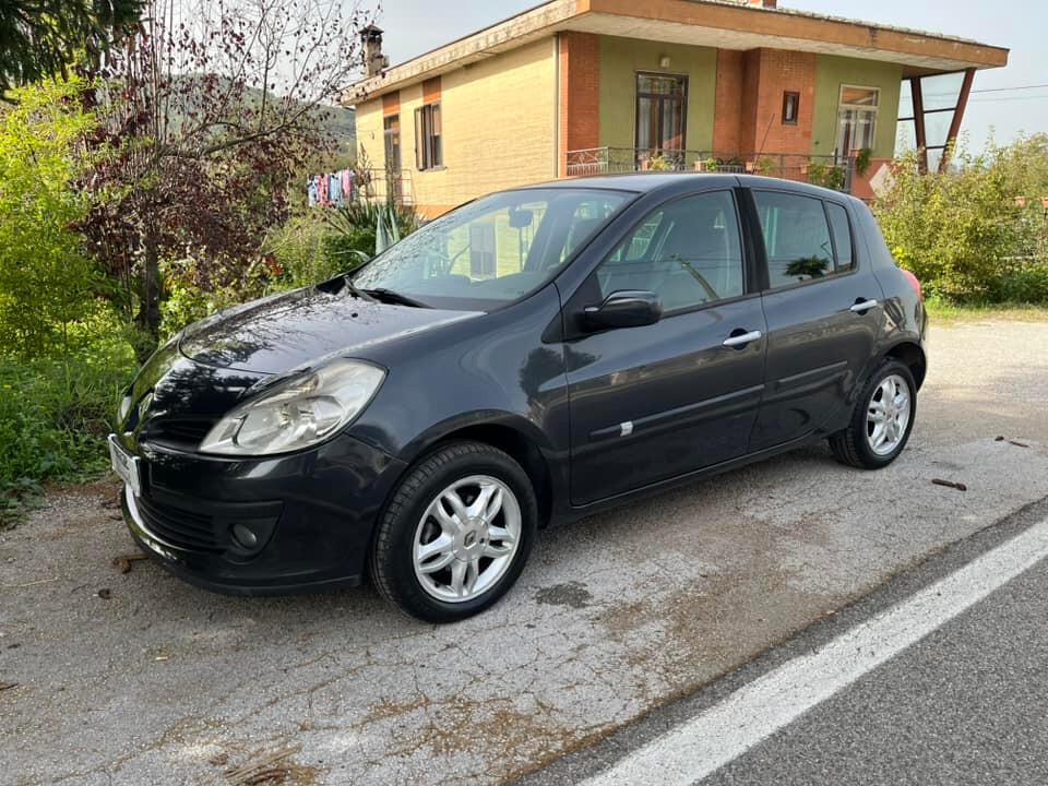 Renault Clio 1.2 B 75CV 5 porte Le Iene