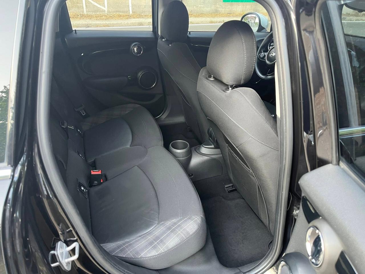 Mini COOPER 1.5 D 116CV Hype 5 porte