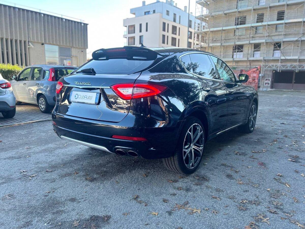 Maserati Levante 3.0 V6 430cv auto