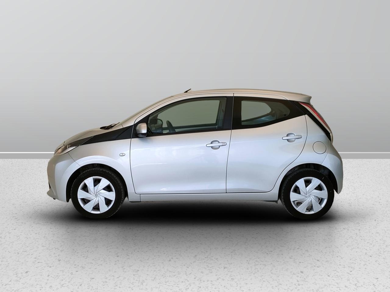 TOYOTA Aygo II 2014 - Aygo 5p 1.0 x-play my15