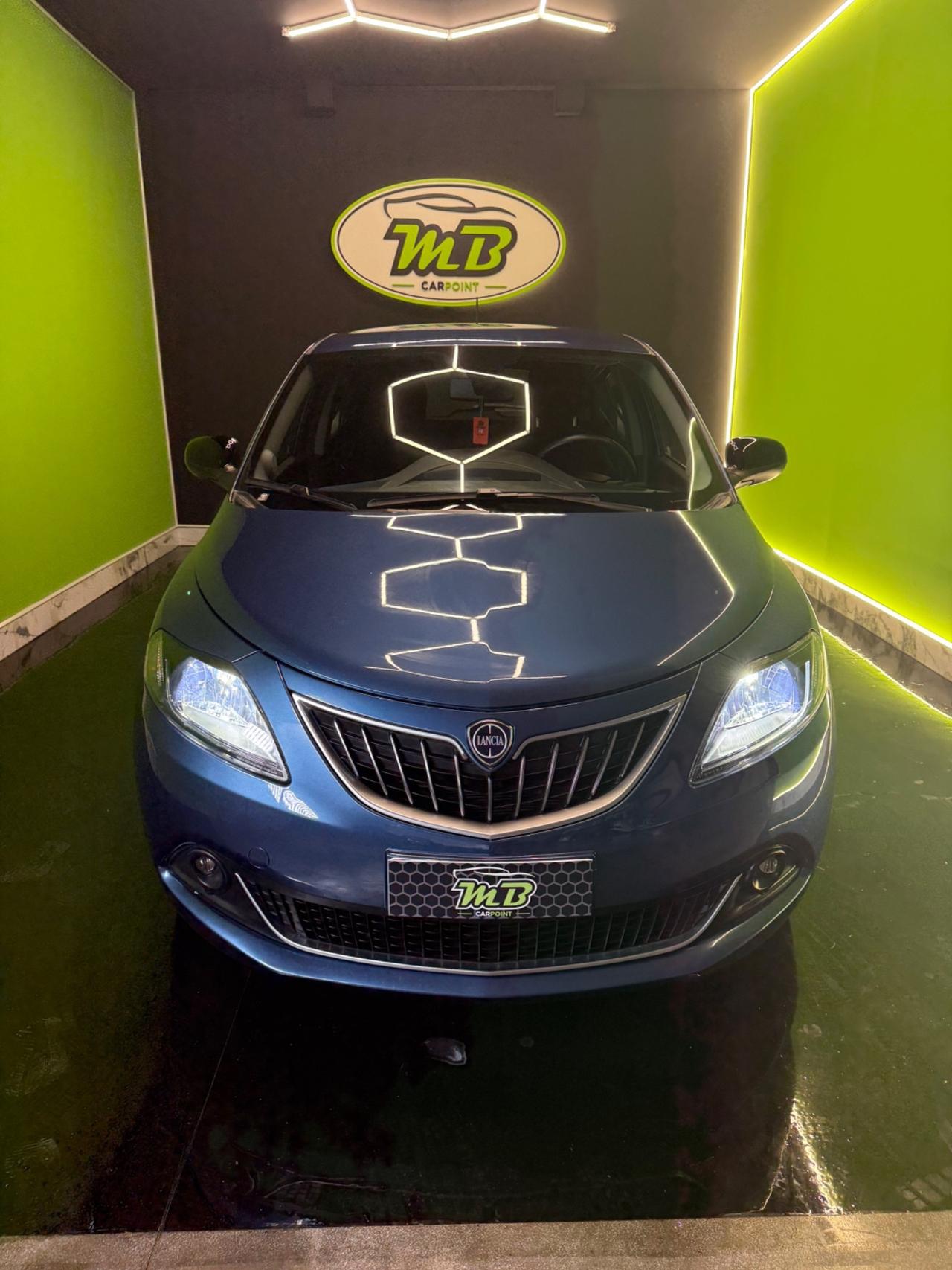 Lancia Ypsilon 1.0 FireFly 5 porte S&S Hybrid Ecochic Silver