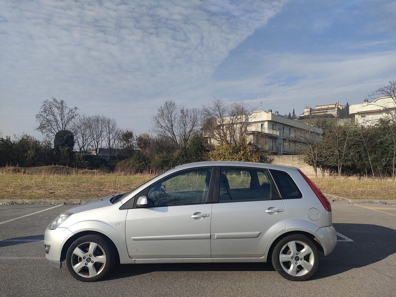 FORD Fiesta 5p 1.4 tdci Titanium