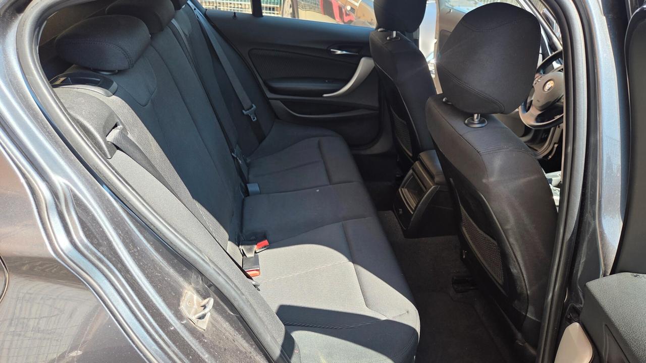 Bmw 118 118i 5p. Sport neo patentati unico proprietario