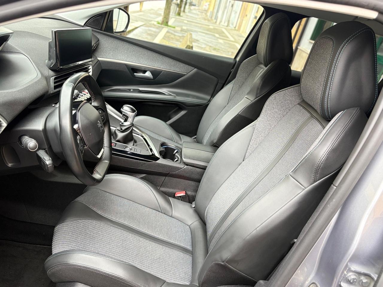 Peugeot 3008 BlueHDi 130 Allure BICOLOR FULL/LED