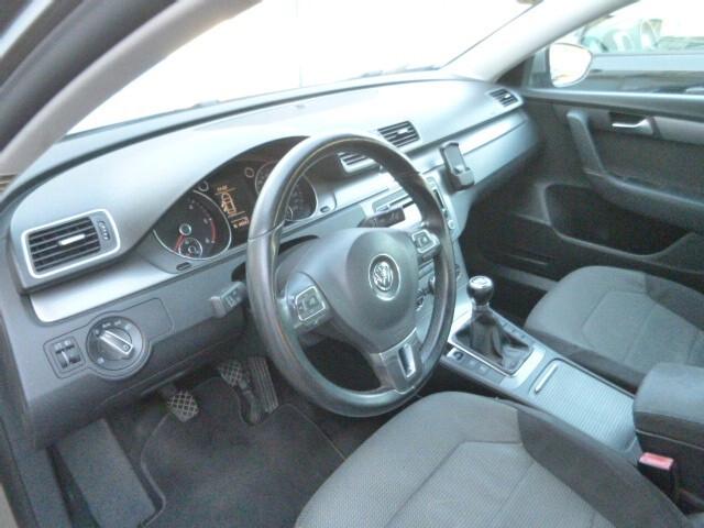 Volkswagen Passat 1.6 TDI Comfortline BlueM. Tech.
