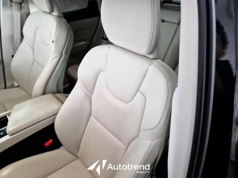 Volvo XC60 B4 197+14 CV Mild Hybrid Diesel Automatico Plus Dark N1 Autocarro