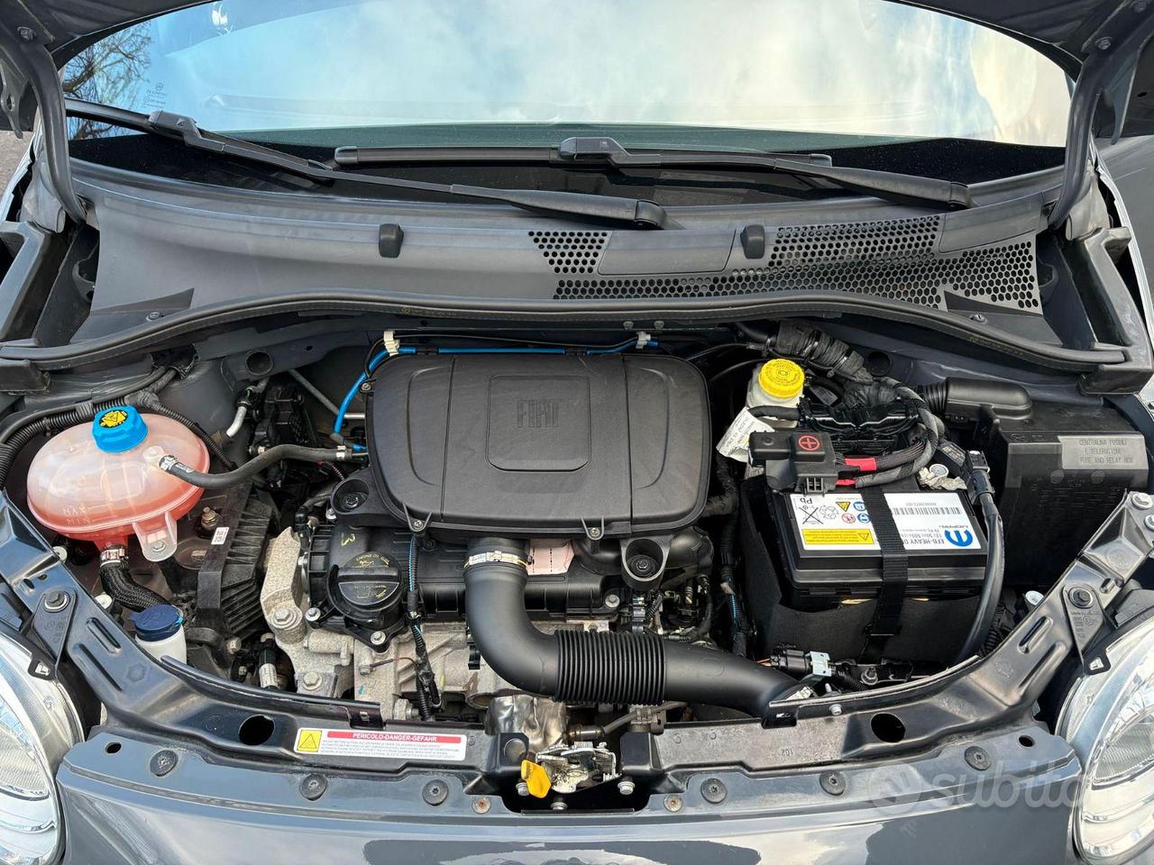 FIAT 500 C 1.0 Hybrid Dolcevita (70CV) Cabri