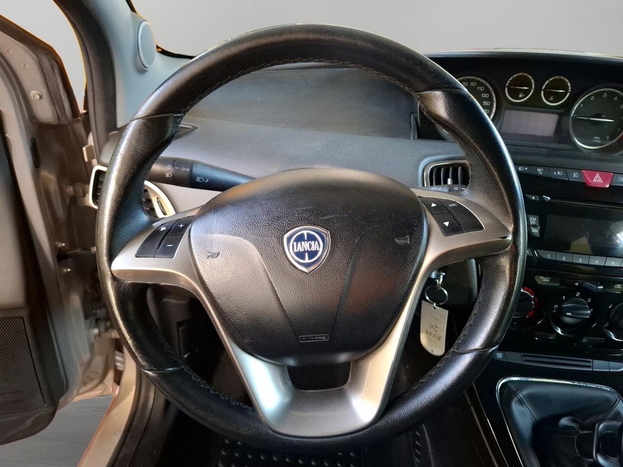 Lancia Ypsilon 0.9 TwinAir 85 CV 5 porte Metano Ecochic Gold