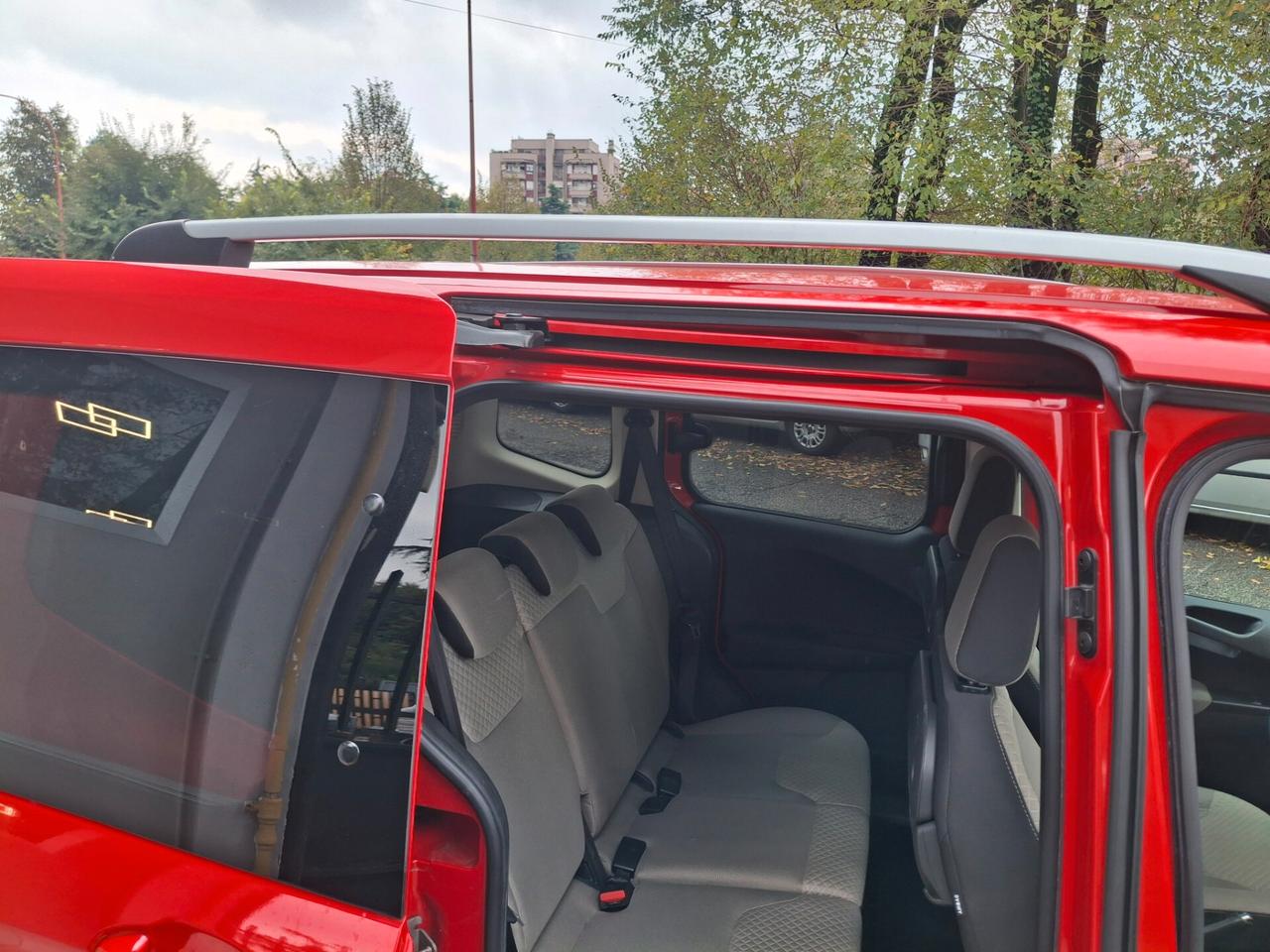 Ford Tourneo Courier 1.0 EcoBoost 100 CV Plus