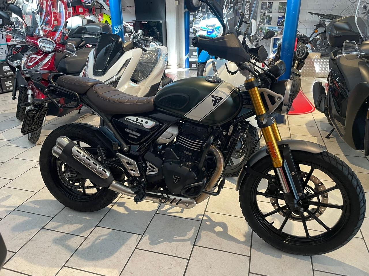 Triumph Scrambler 400 x