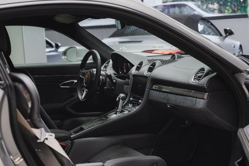 Porsche 718 718 CAYMAN GTS 4.0