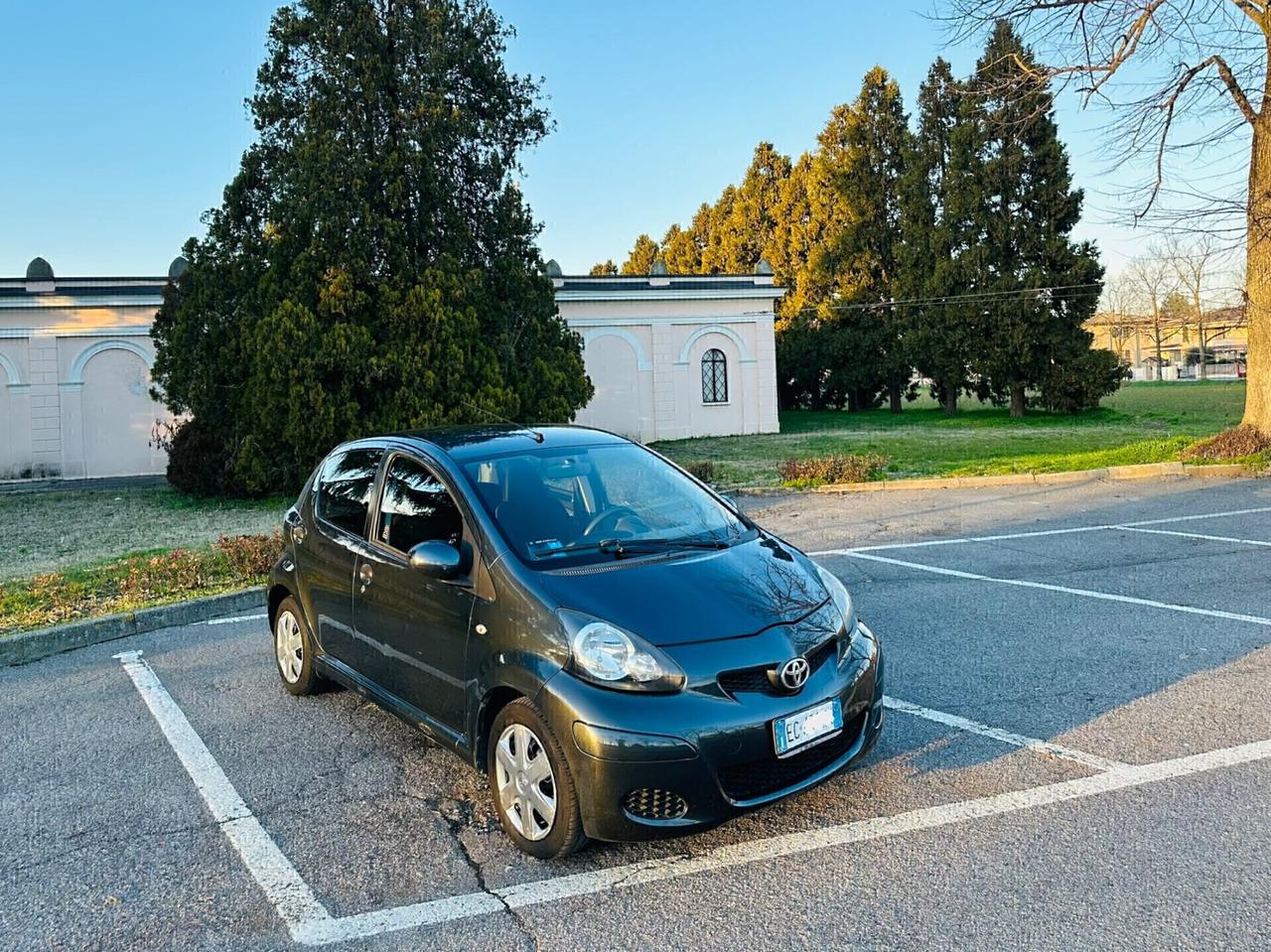 Toyota Aygo 1.0 12V VVT-i 5 porte