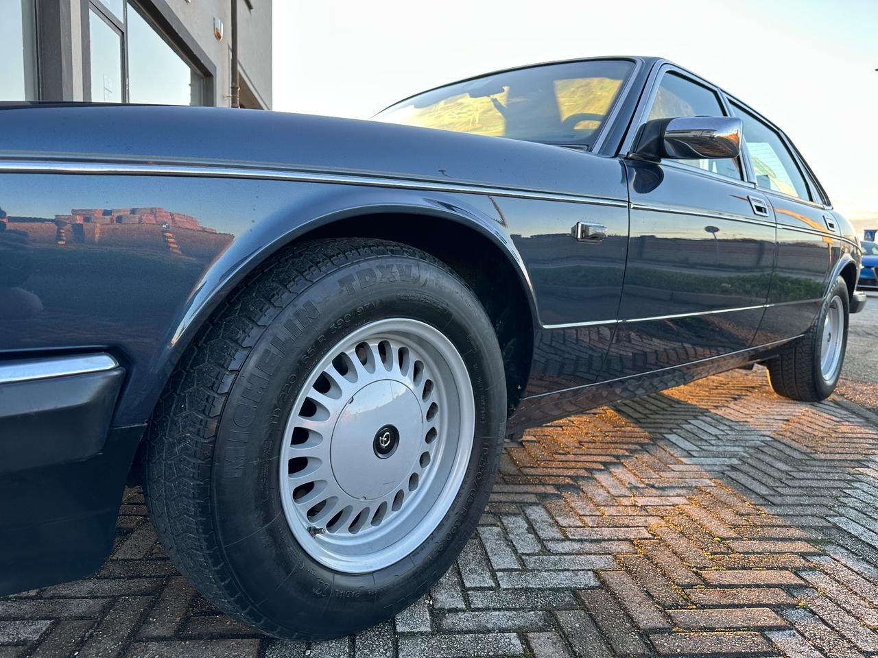 Jaguar XJ DKALH4 Daimler 3.6 6 cilindri 212 cv