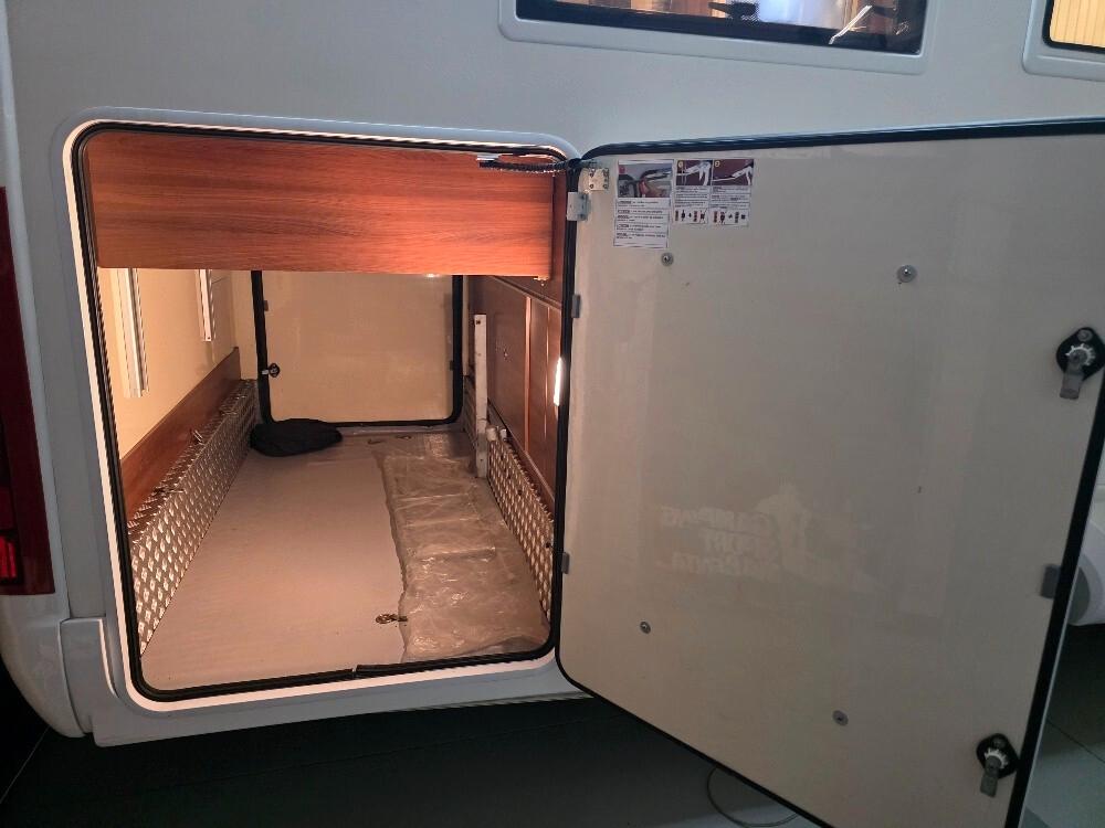 CAMPER MCLOUIS NEVIS 876G