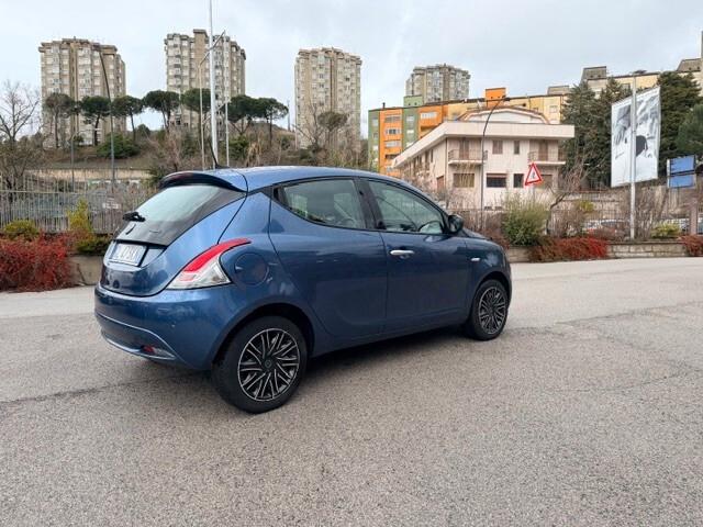 Lancia Ypsilon 1.0 FireFly 5 porte S&S Hybrid Gold 2022