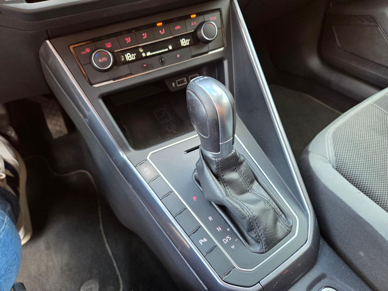 Polo 1.6 TDI 95 CV DSG 5p. R-LINE