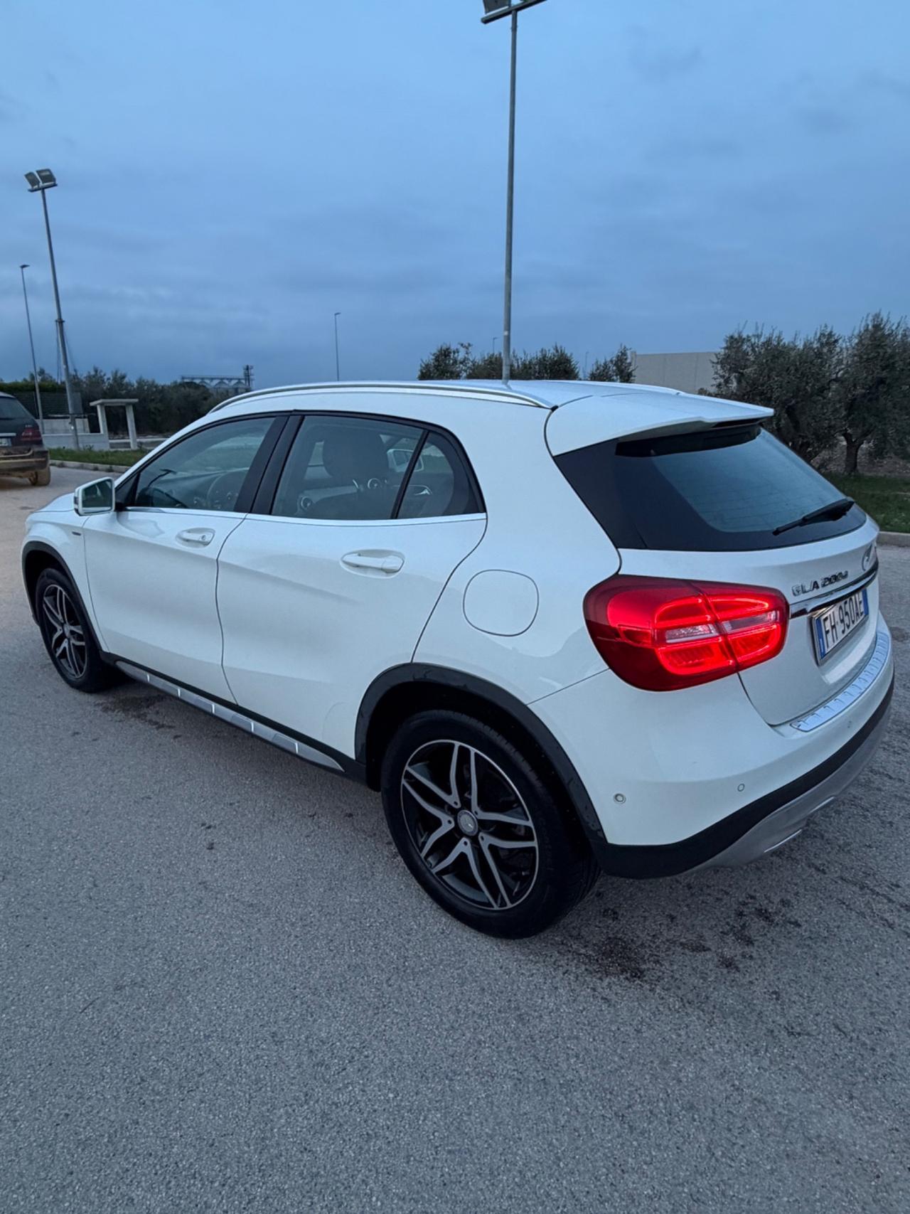 Mercedes-benz GLA 220 200 d Automatic 4Matic Enduro Activity