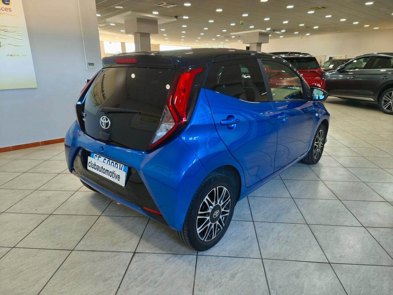 Toyota Aygo Connect 1.0 VVT-i 72 CV 5 porte x-clusiv MMT