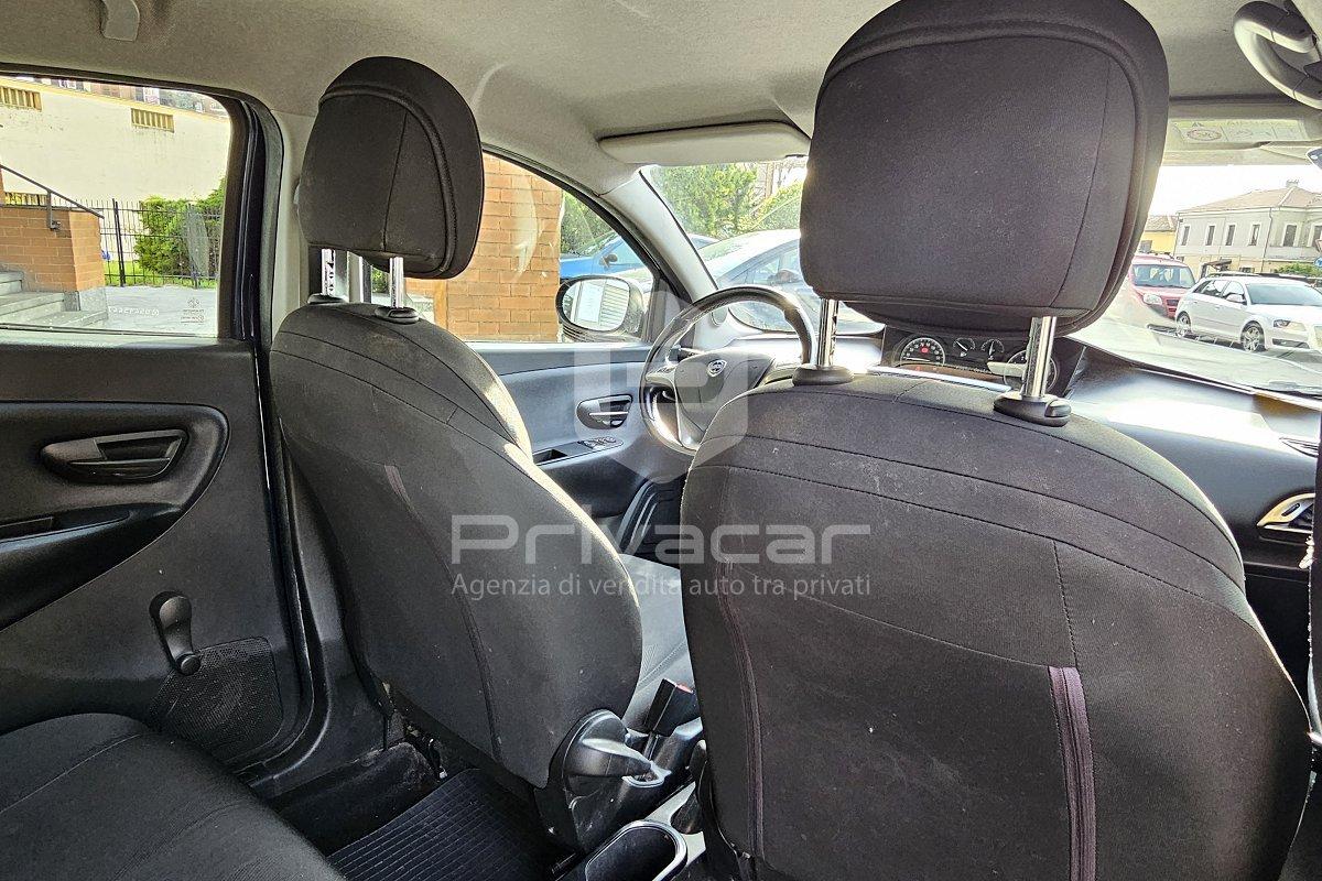 LANCIA Ypsilon 1.2 69 CV 5 porte GPL Ecochic Gold