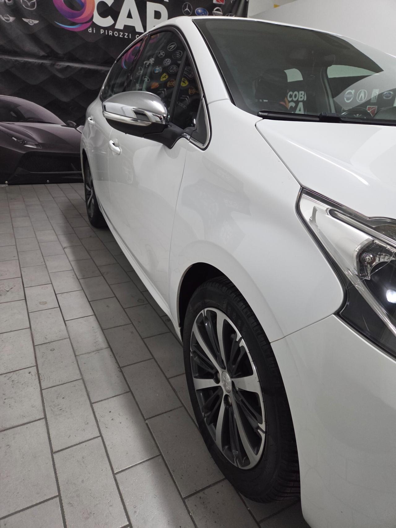 Peugeot 208 PureTech 82 5p. GPL Allure