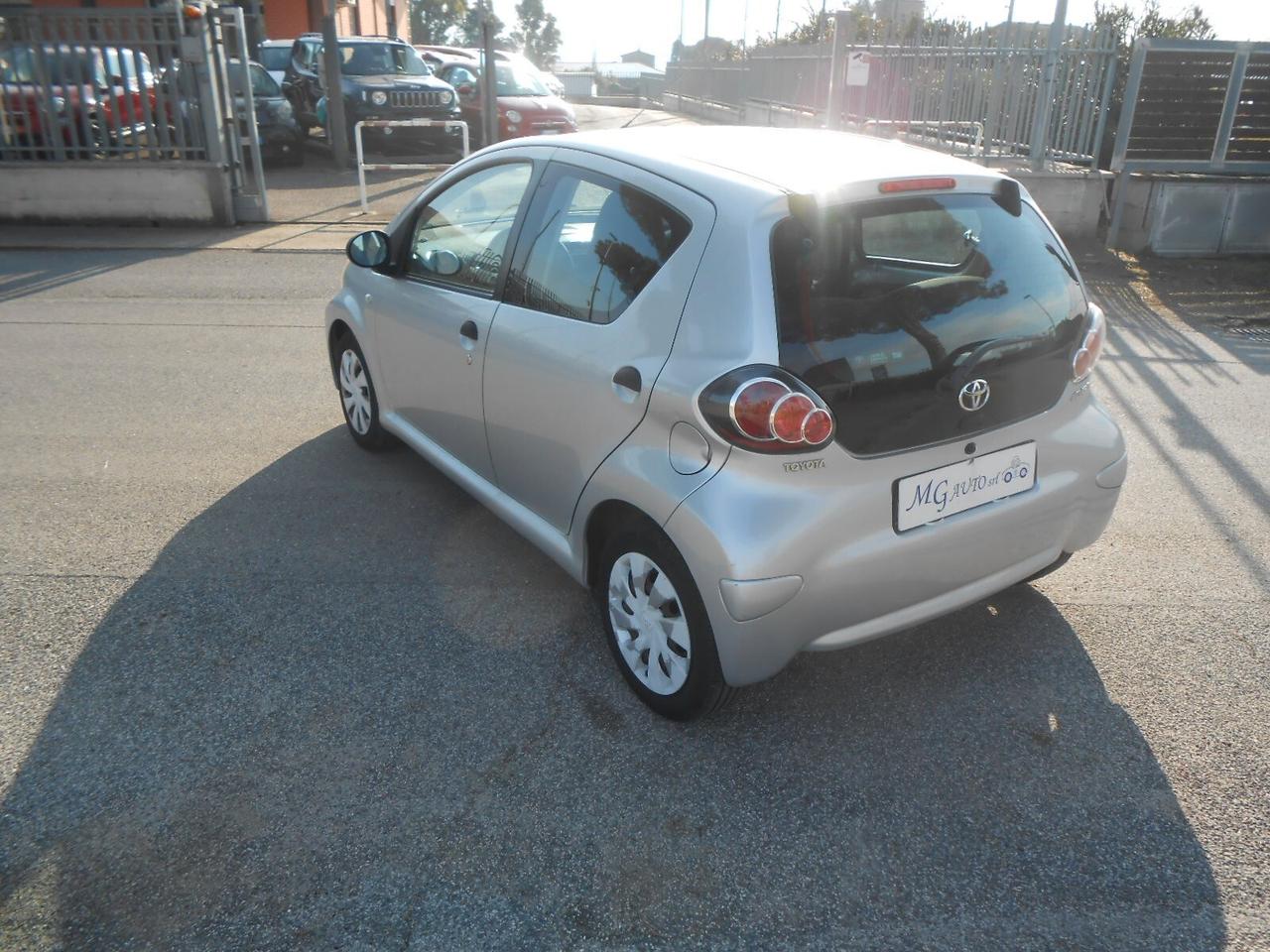 Toyota Aygo 1.0 12V VVT-i 5 porte Active Connect