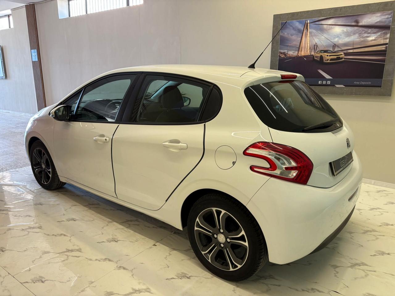 Peugeot 208 1.2 VTi 82 CV 5 porte Allure