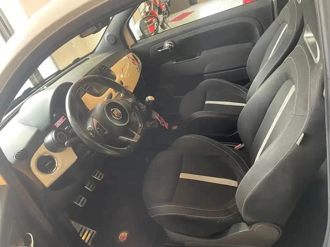 Abarth 500 1.4 Turbo T-Jet Custom