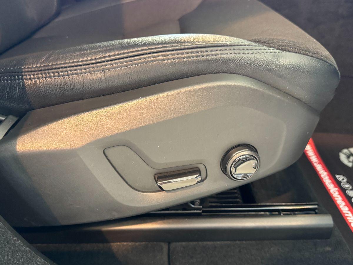 VOLVO XC60 D4 AWD Geartronic Inscription