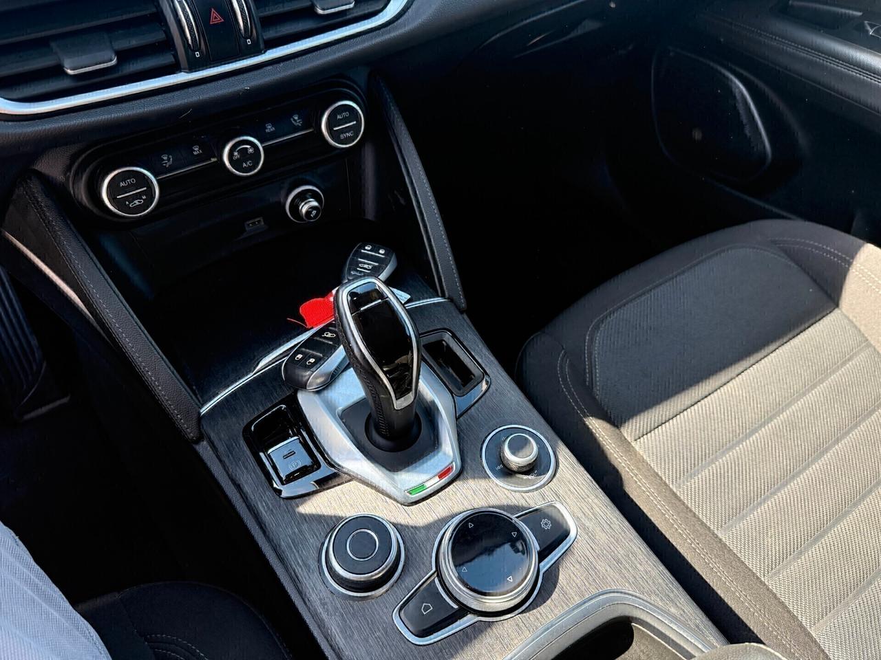 Alfa Romeo Stelvio 2.2 Turbodiesel 160 CV AT8 RWD Business