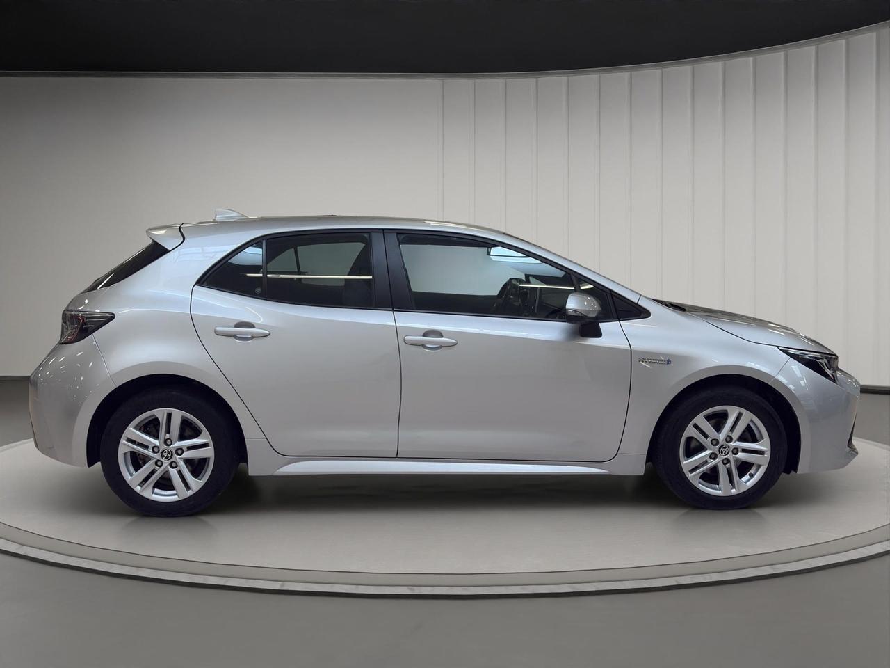 Toyota Corolla 1.8h Active cvt