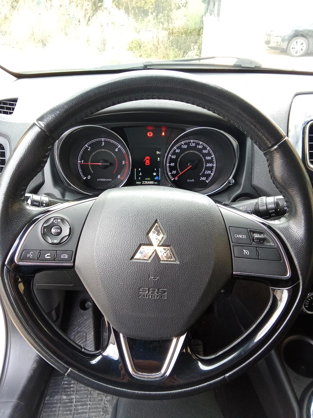 Mitsubishi ASX 1.6 DI-D 114 CV Intense 017