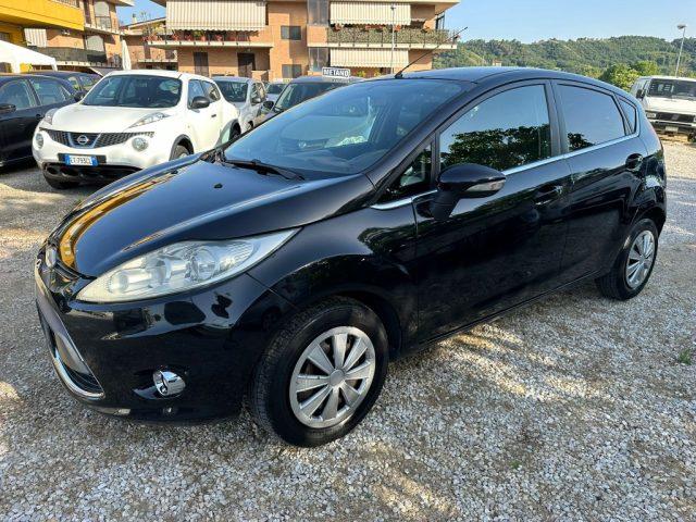 FORD Fiesta + 1.4 TDCi 68CV 5 porte