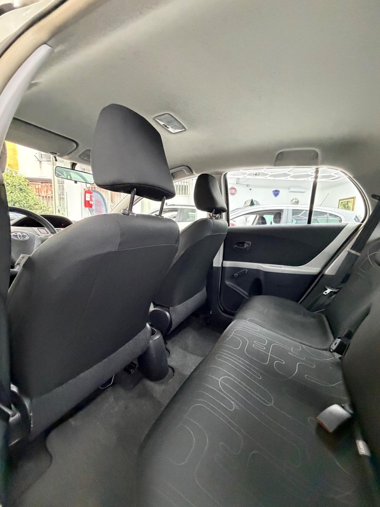 Toyota Yaris 1.0 5 porte